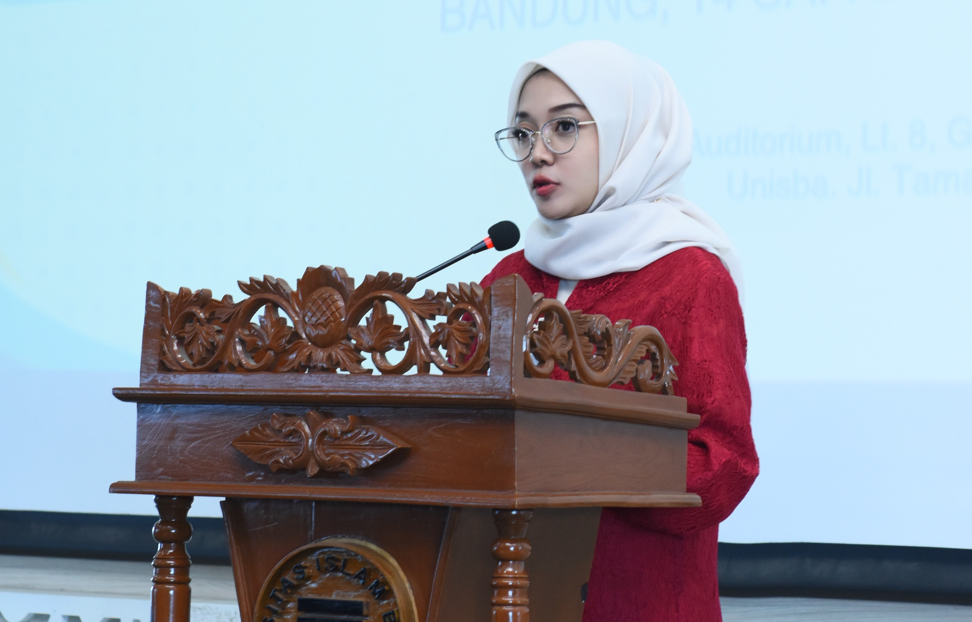 Algoritma dan Konstruksi Realitas Digital