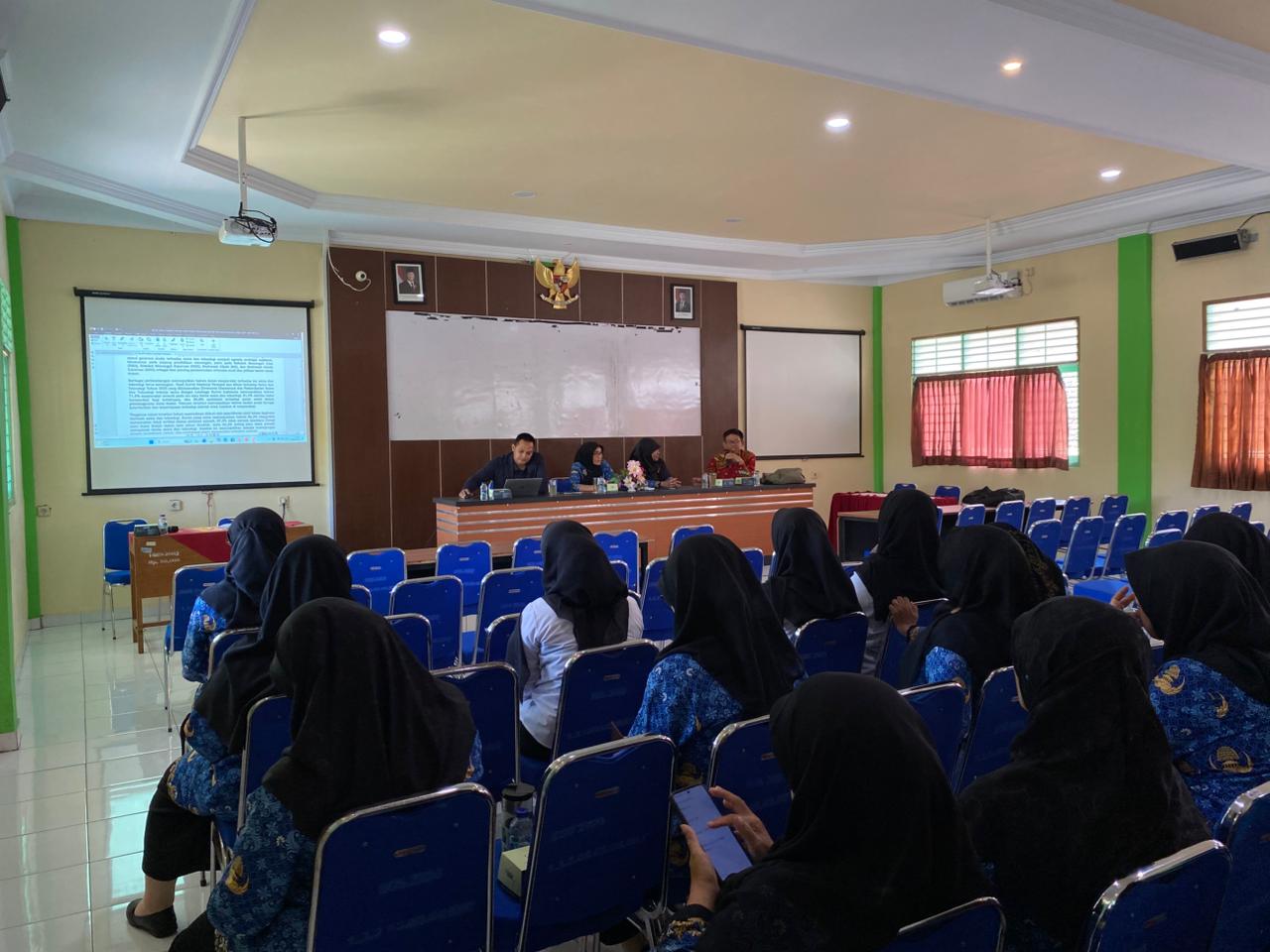 Dosen Teknologi Pangan UWM Edukasi Siswa dan Guru SMA N 1 Imogiri tentang Keamanan Pangan dan Inovasi Olahan Singkong
