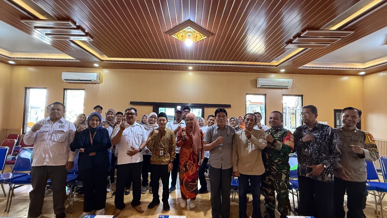 Fakultas Hukum UWM Gelar Sosialisasi Hukum dan PMB di Kalurahan Ngestiharjo, Peserta Antusias Diskusikan Peraturan Desa