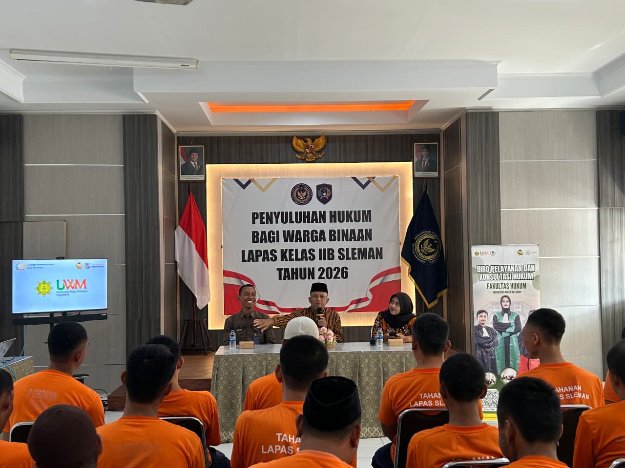 Fakultas Hukum UWM Hadir di Lapas, Tebar Literasi Hukum dan Donasikan Buku untuk Warga Binaan