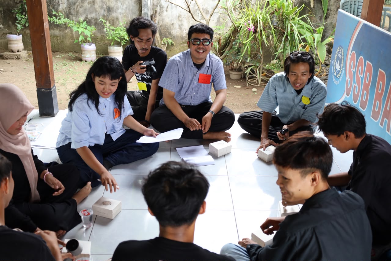 Ilmu Komunikasi UWM Dorong Anak Muda Dusun Semail Tingkatkan Literasi Media Digital