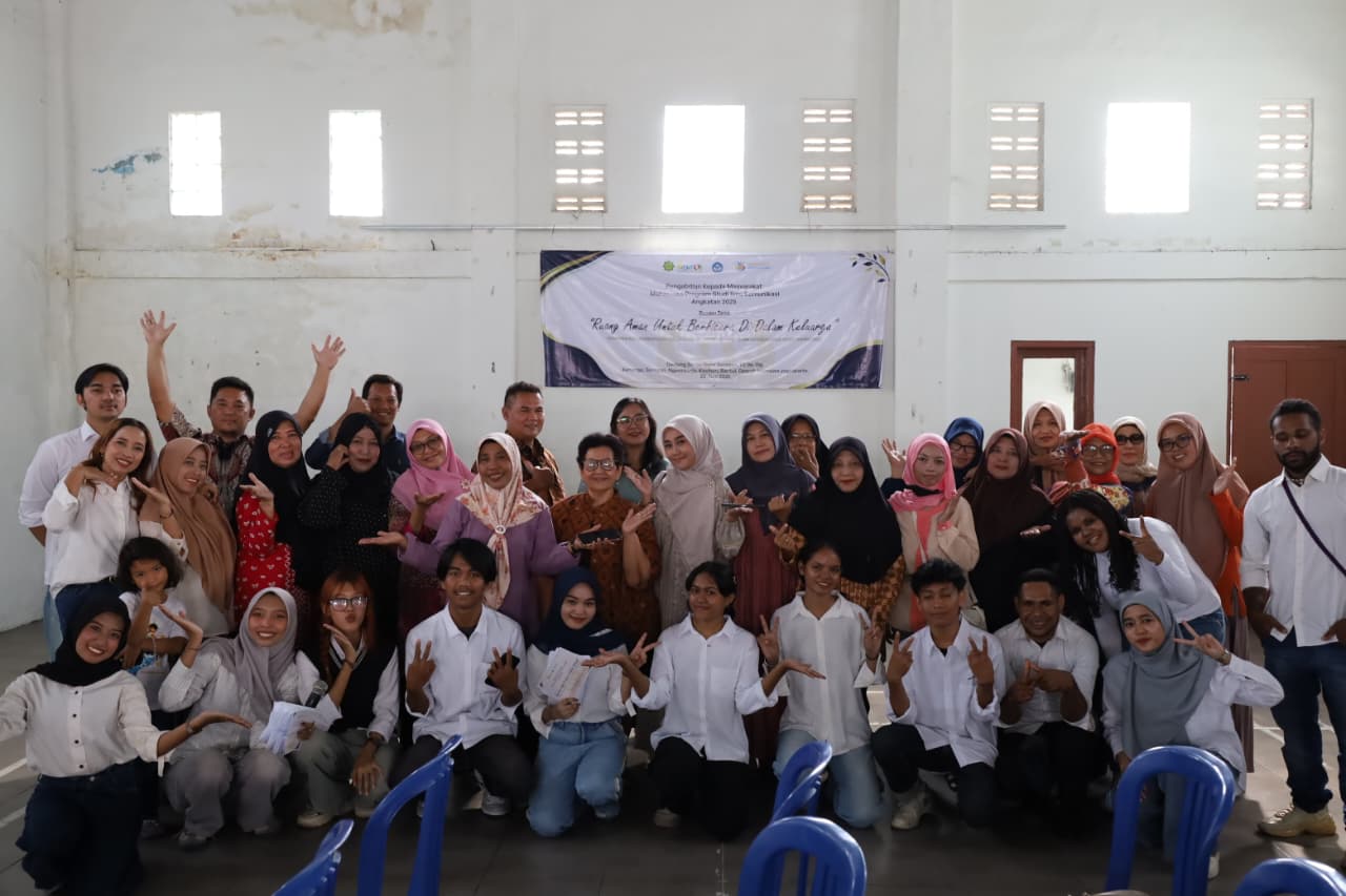 Mahasiswa Ilmu Komunikasi UWM Gelar Pengabdian Masyarakat Bertema “Ruang Aman untuk Berbicara di Dalam Keluarga”