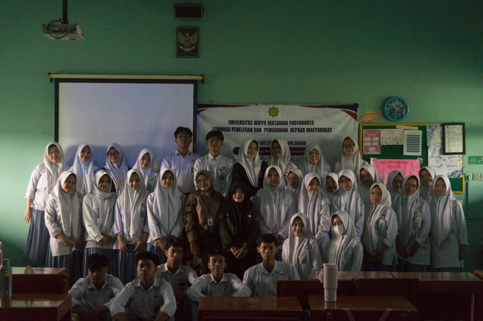 Pelatihan Literasi Media Sosial untuk Pelajar SMA sebagai Upaya Pencegahan Kejahatan Digital