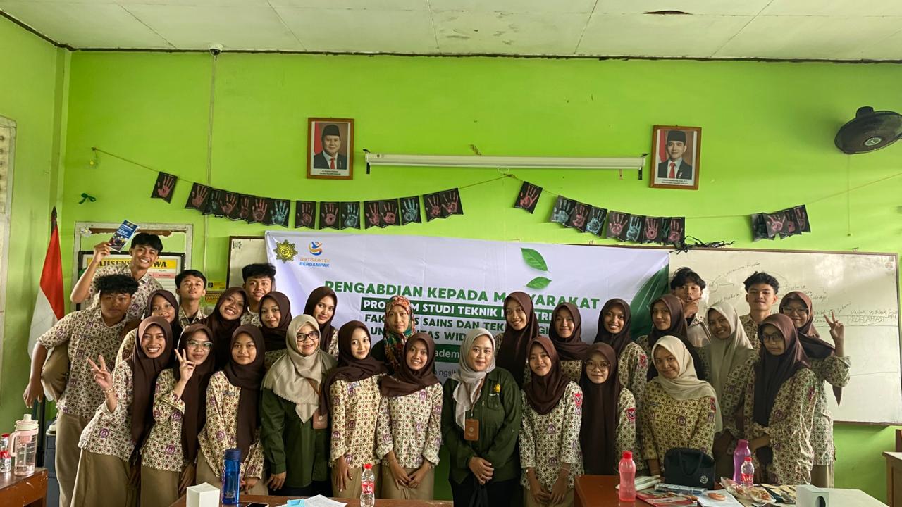 Pengabdian Teknik Industri UWM kepada Siswa SMAN 1 Sedayu: Integrasi Isu Global, Teknologi, dan Lingkungan