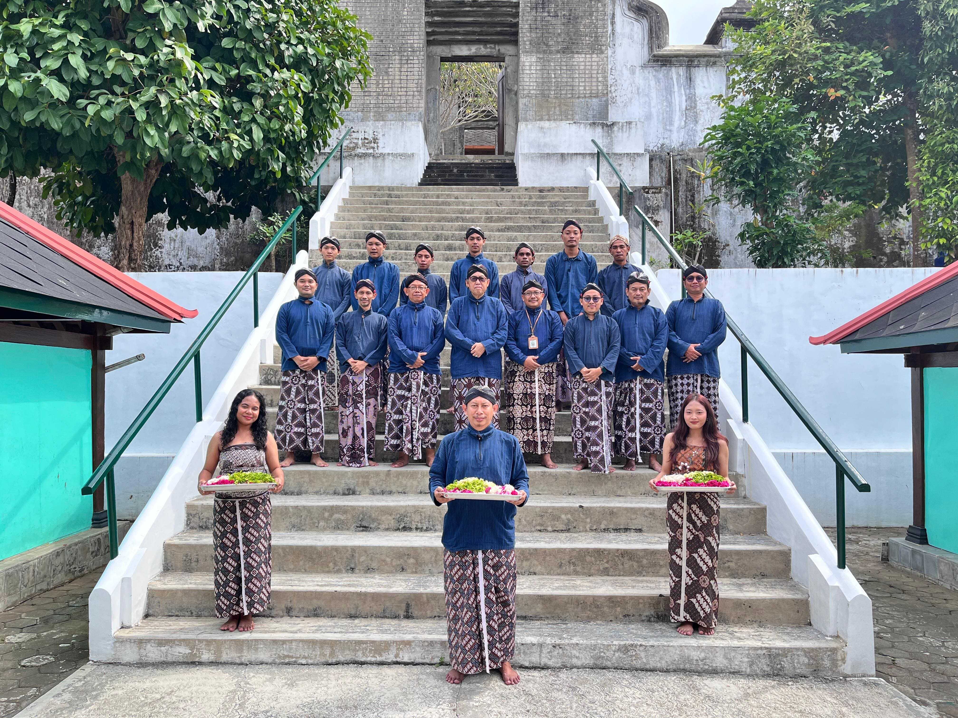 Peringati Dies Natalis ke-43, UWM Gelar Ziarah ke Makam Pendiri Sri Sultan Hamengku Buwono IX