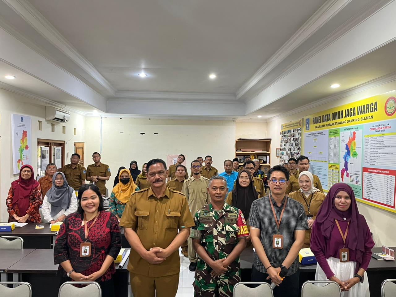 Sosialisasi Hukum dan PMB Fakultas Hukum UWM Dorong Kesadaran Hukum Warga Ambar Ketawang