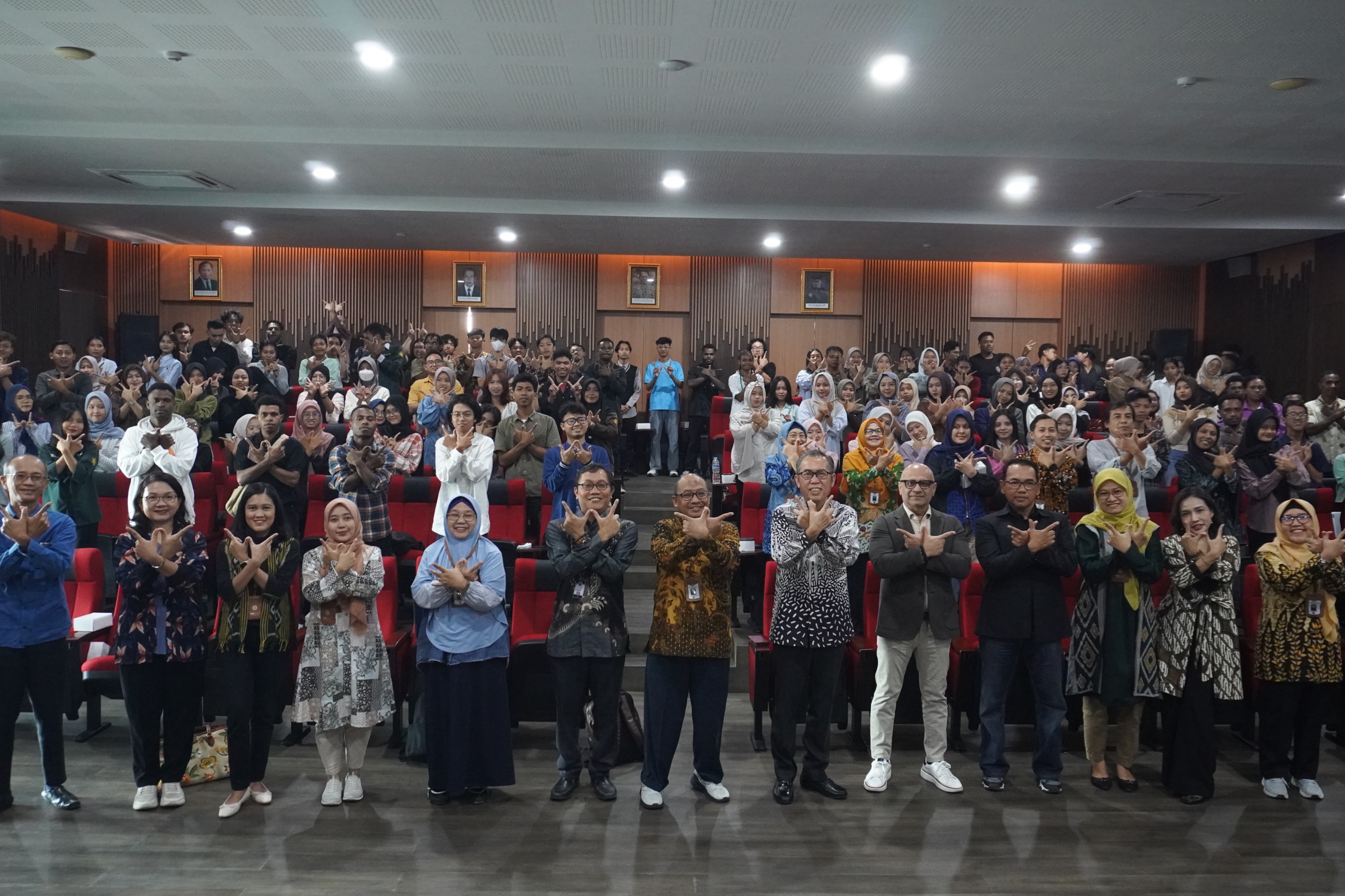 UWM Perkuat Kerja Sama Internasional dengan Parallaxnet, Mazhar Durrani Bagikan Strategi Membangun Start-Up kepada Mahasiswa